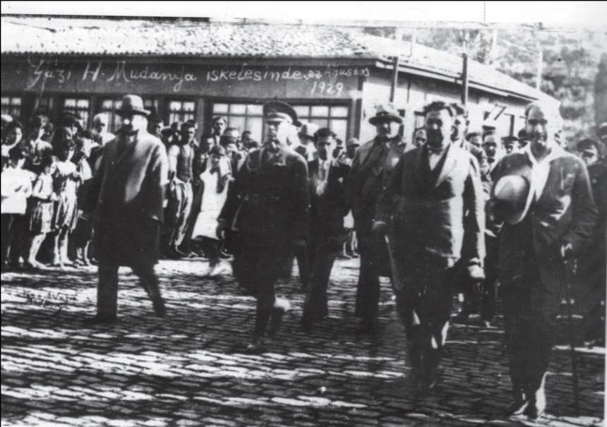 Atatürk on the Mudanya pier, 22 August 1929.